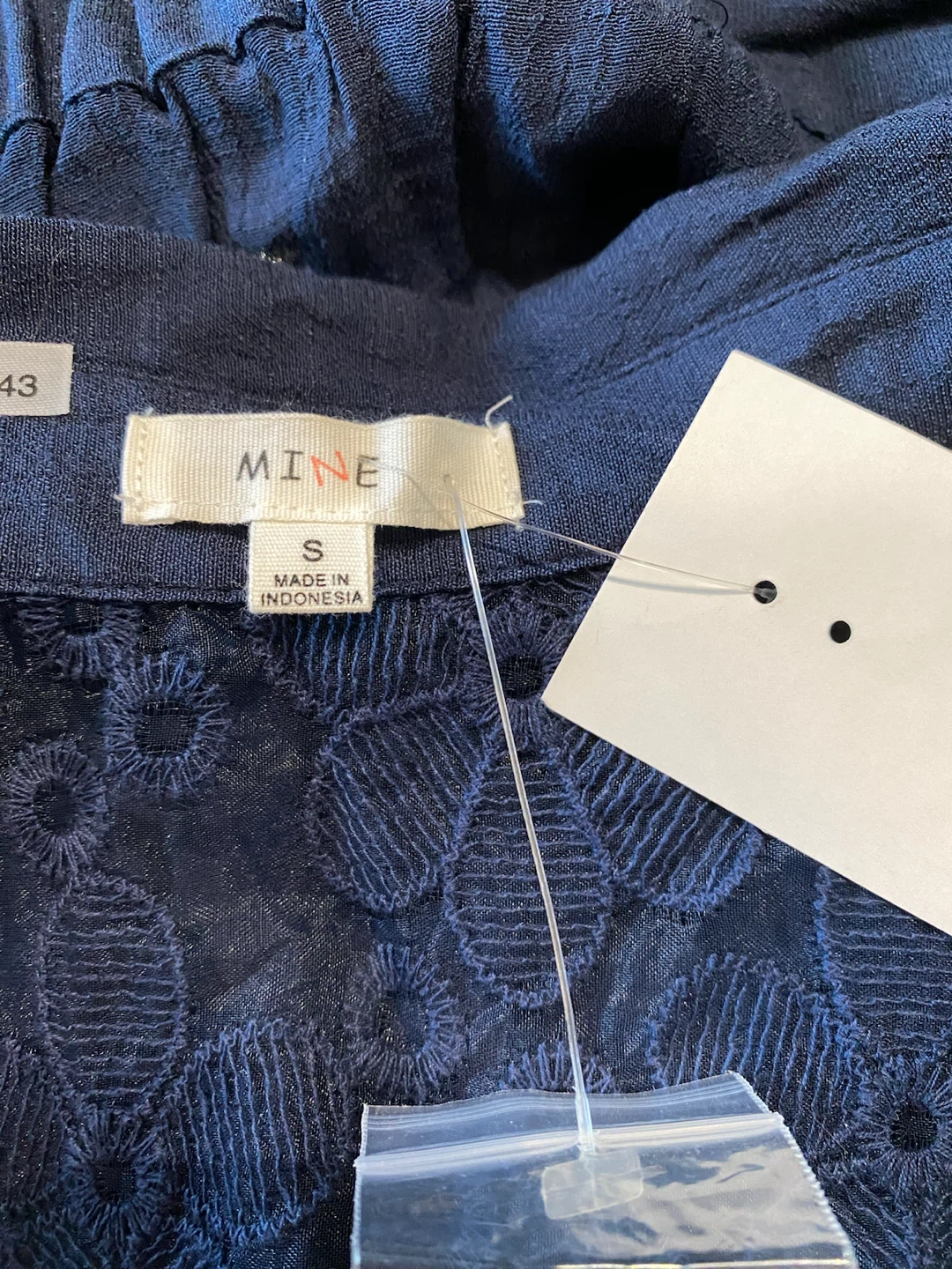 New! Sleeveless lace button down collered top navy blue - photo 5