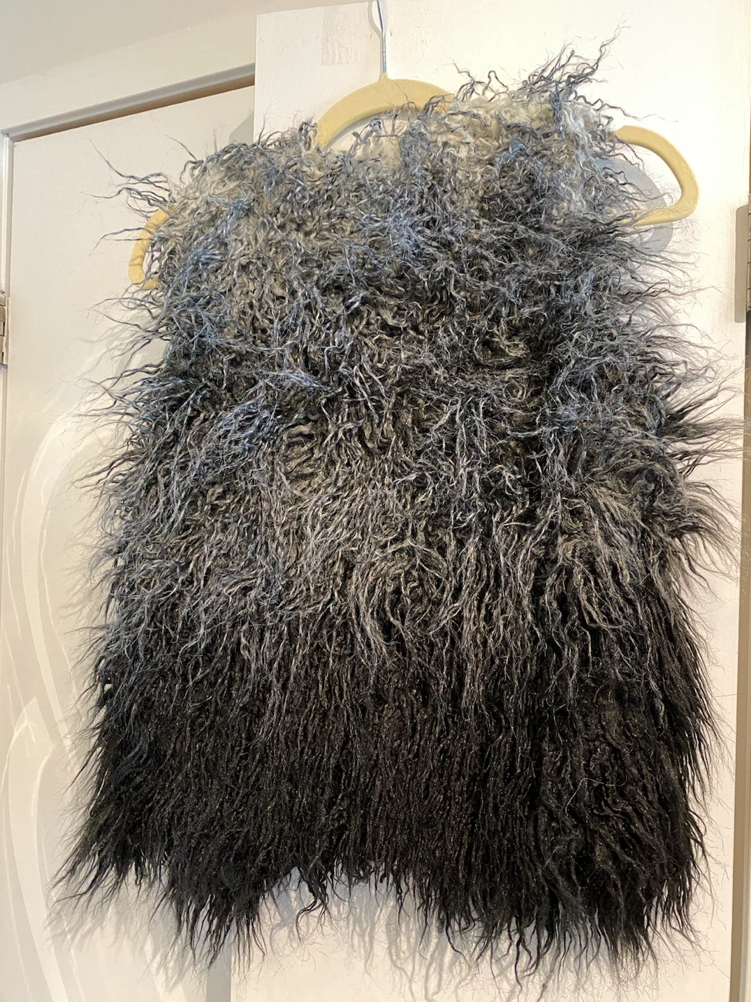 Ci Sono by Cavenlini faux fur vest - photo 3