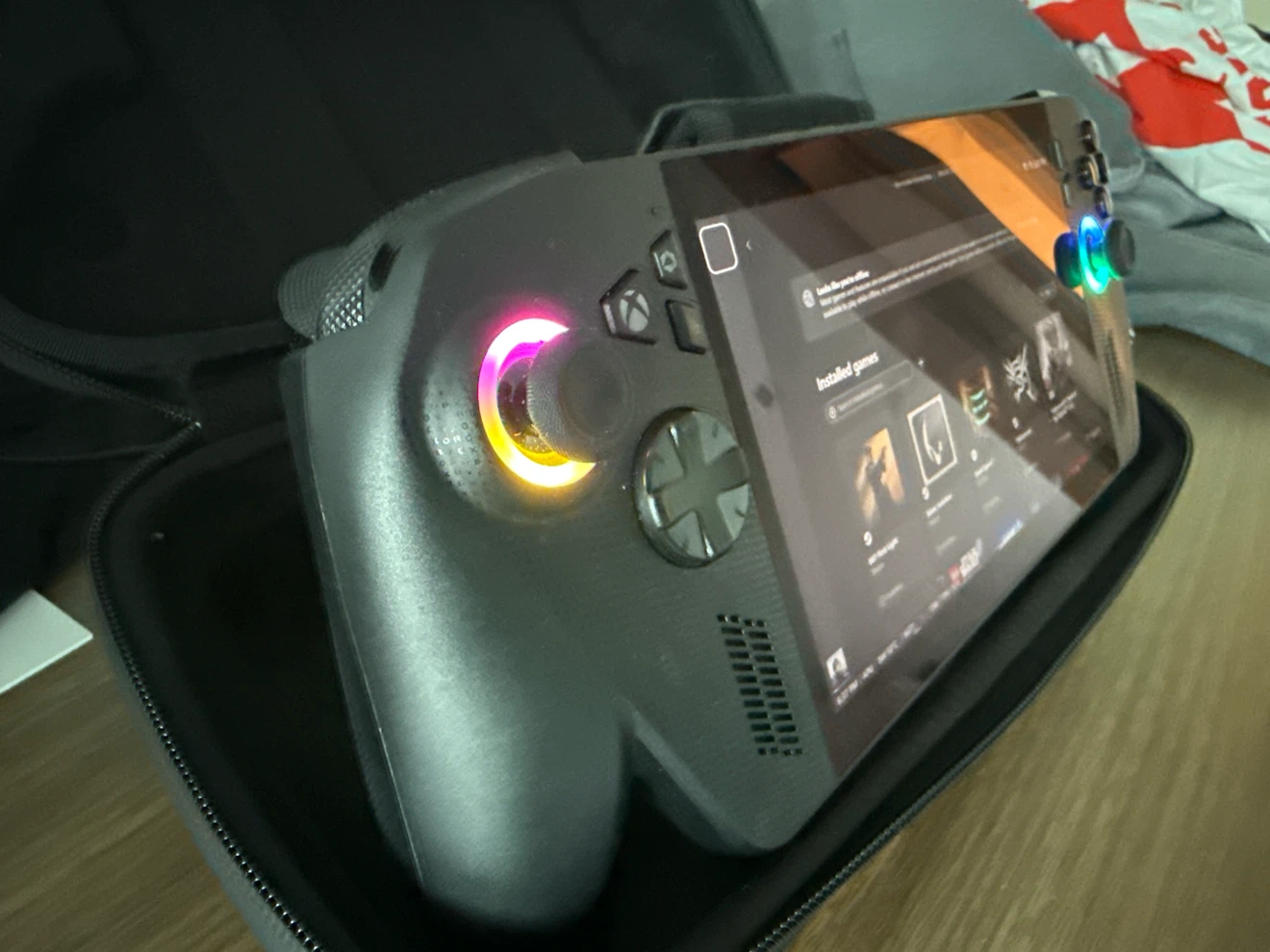 ASUS ROG Ally X 1TB + Official Carrying Case - photo 3