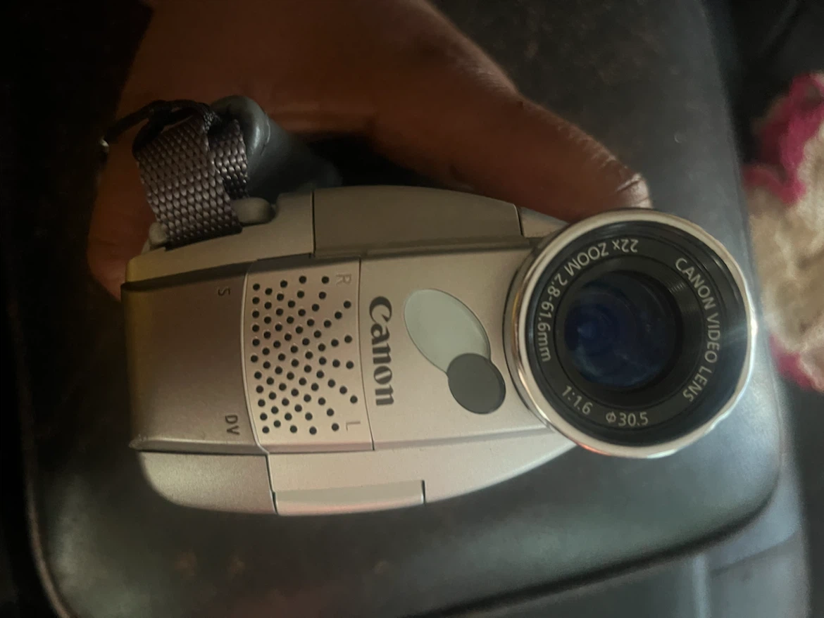 Canon ZR50MC Digital Video Camcorder - photo 4