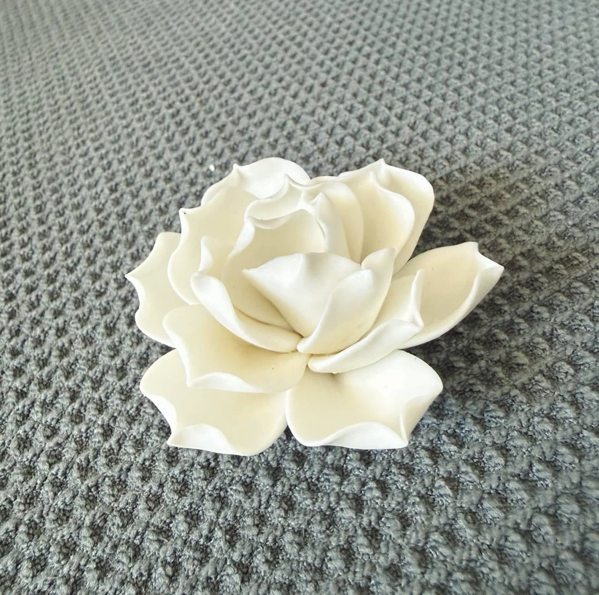 Mini white lotus incense holder - photo 3