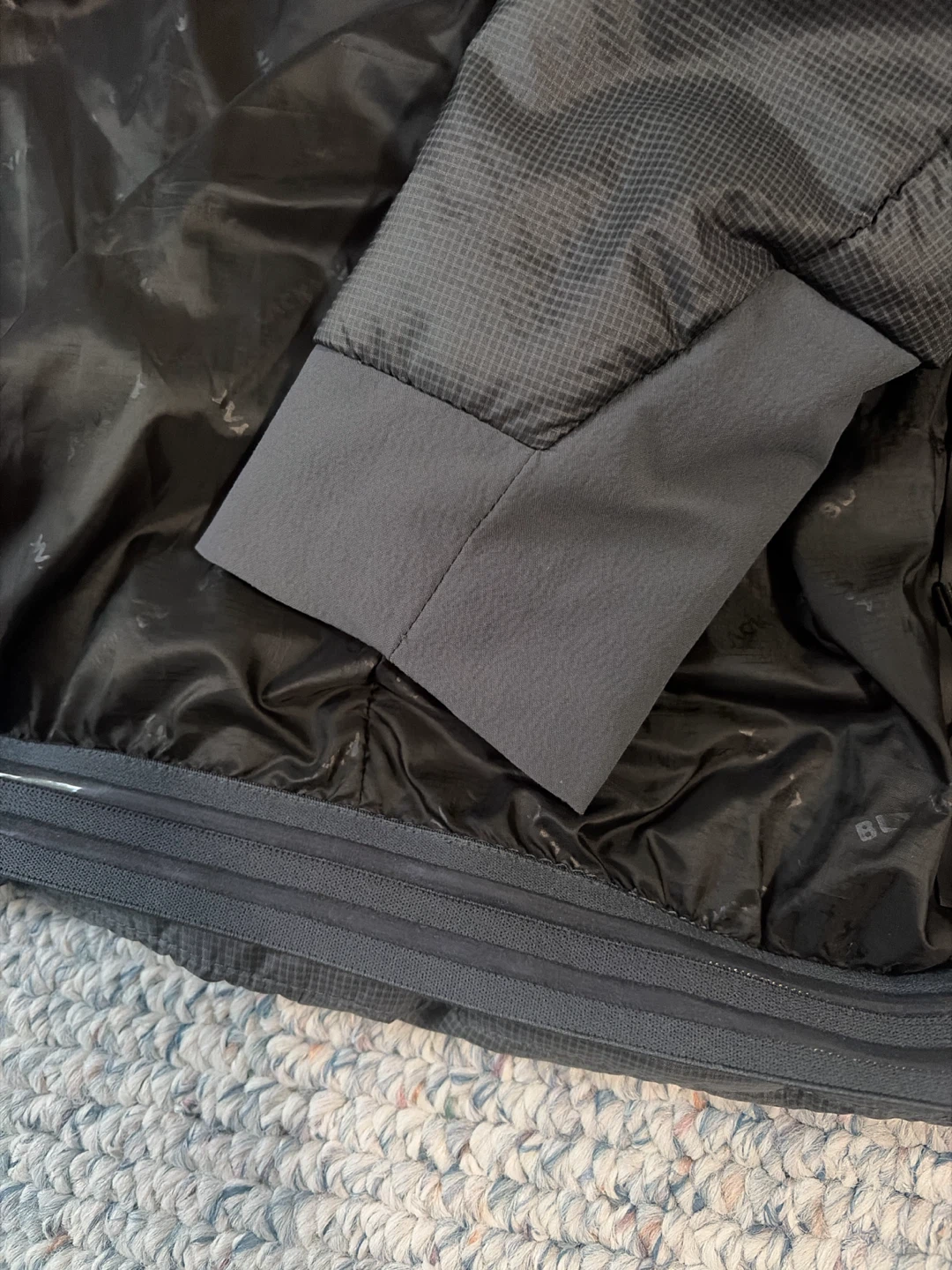 Black Yak Puffer Jacket - photo 4
