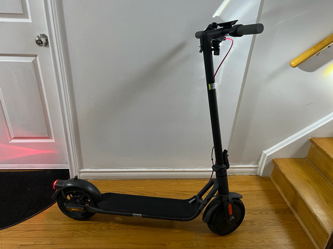 Navee V25 Pro Electric Scooter