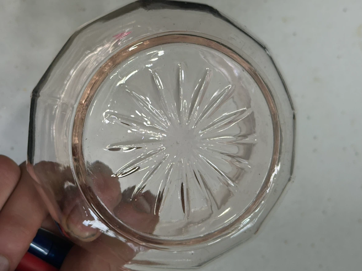 Antique pink depression glass powder box - photo 4