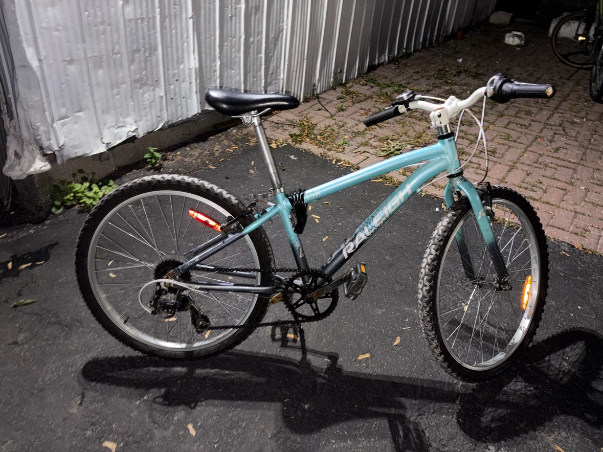 Raleigh 24ince Youth Mountain Bike (Ages 9-12) - photo 2