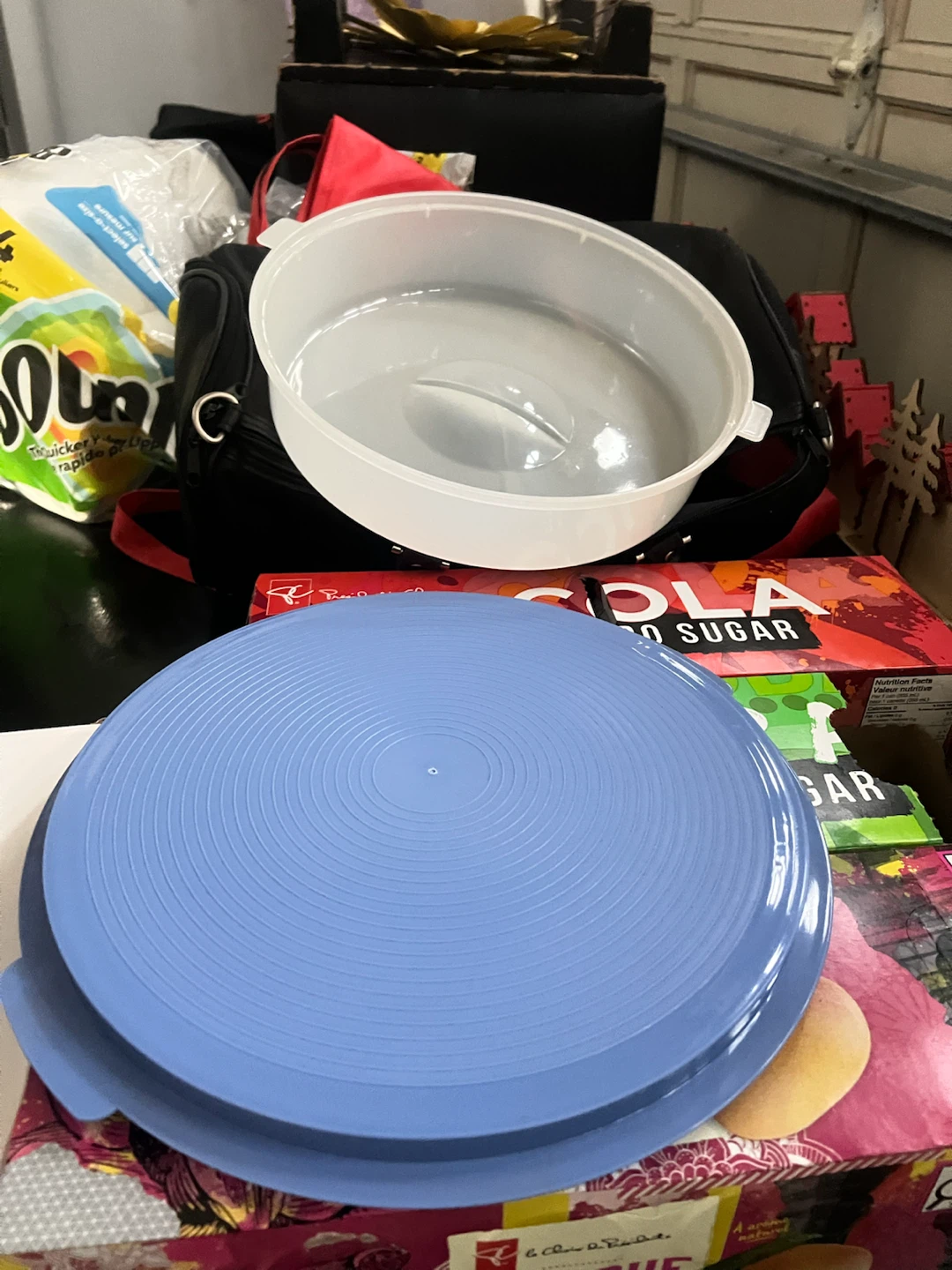 plastic cake carrier / cake caddy - photo 2