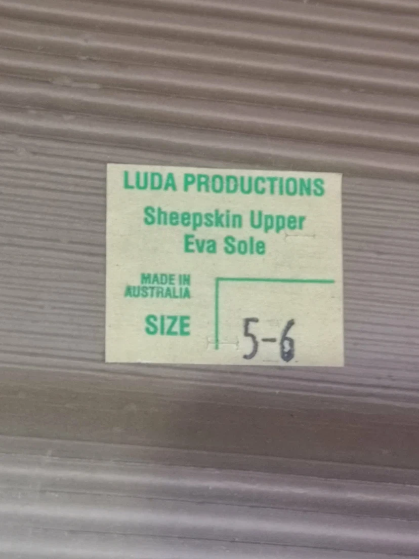 Luda Productions Sheepskin Slippers Size 5-6 - photo 2