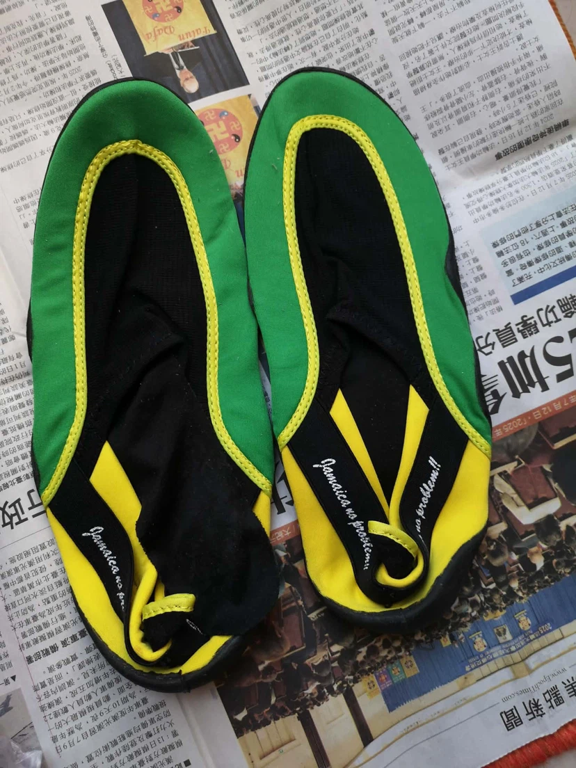 Jamaica no problem water shoes