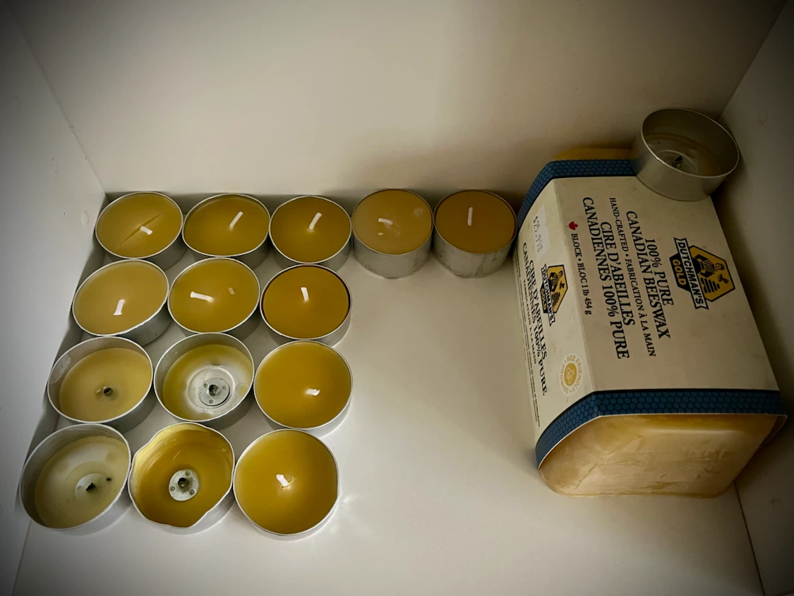 100% Handcrafted Pure Canadian Beeswax Tea Light Candles - photo 5