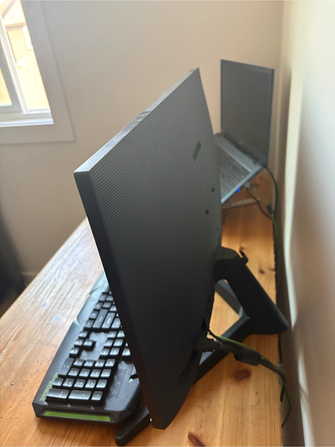 24" Samsung Monitor (1080p, 100Hz) - photo 2