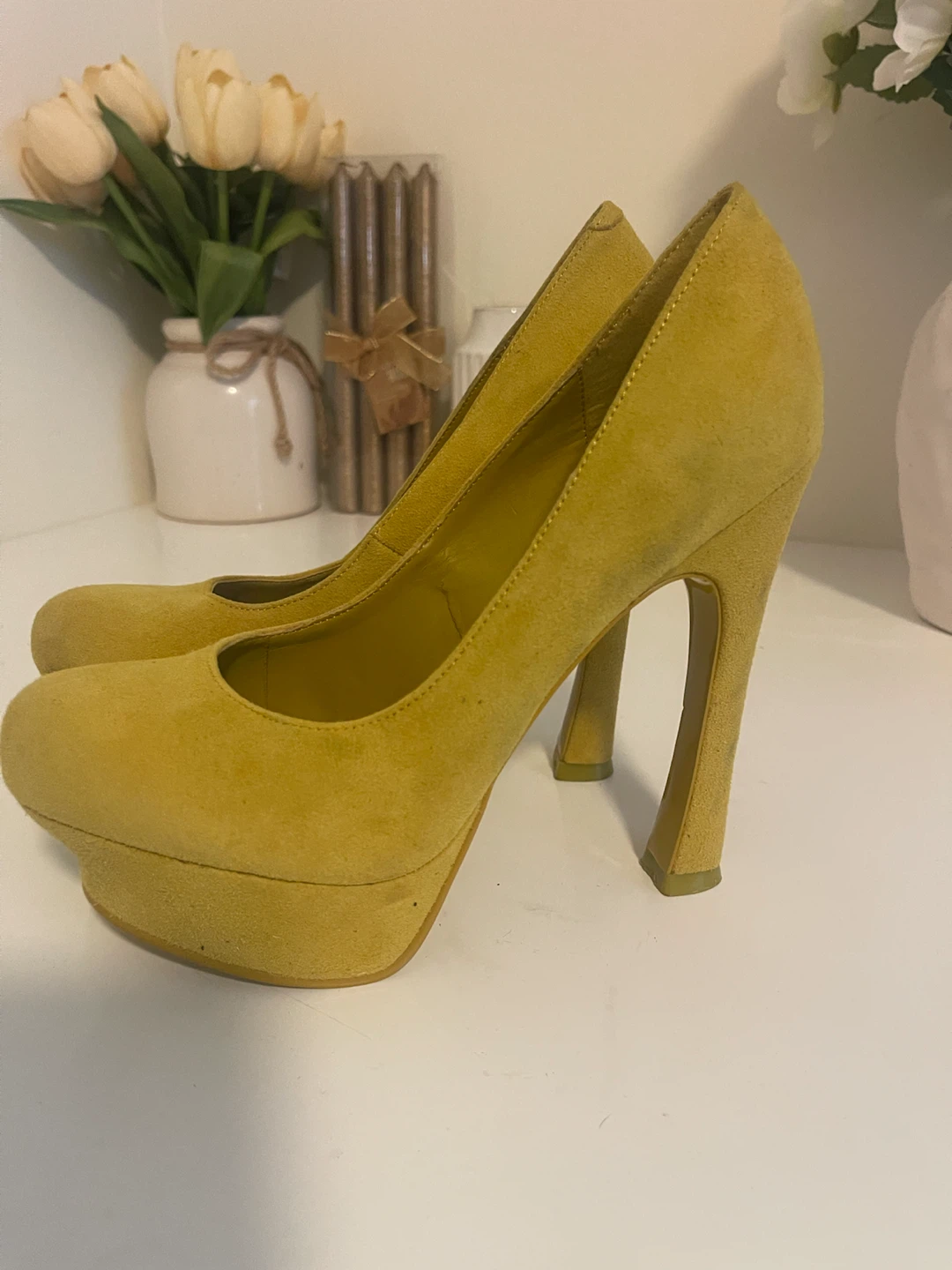 Kelsi Dagger Mustard Yellow Suede Platform Heels - photo 4