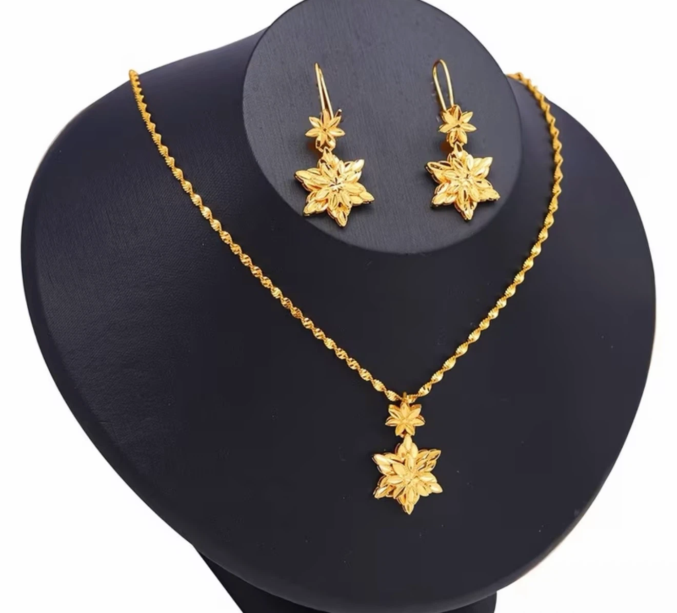 Gold-tone Star Pendant Necklace and Earrings Set
