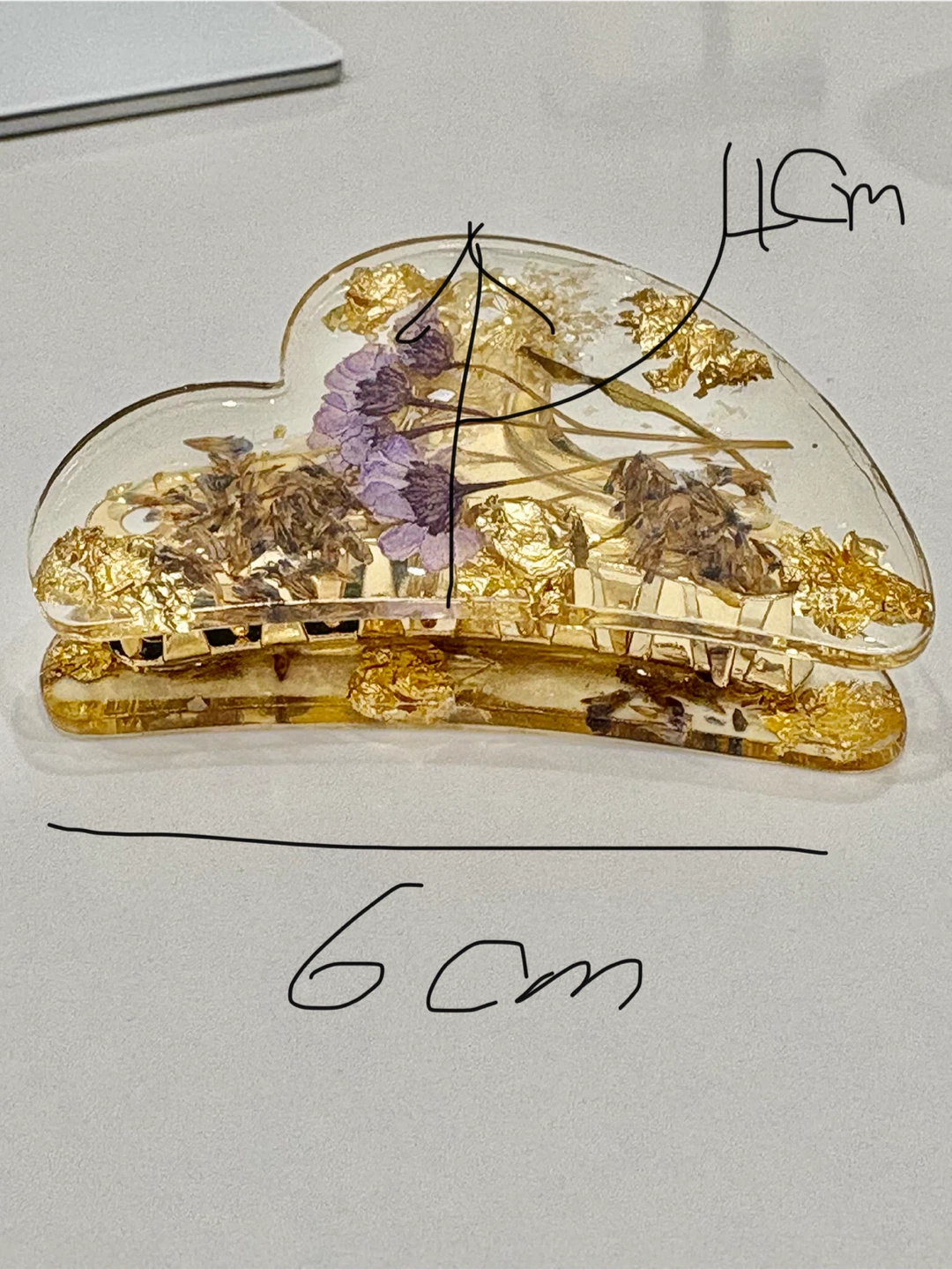 Heart-Shaped Resin Hair Claw Clip - photo 4