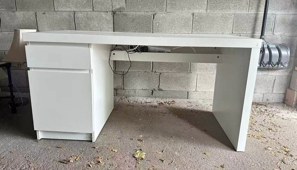 Moving sale - Ikea white desk (as is)
