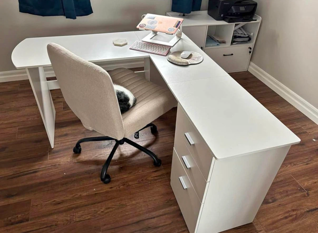Perfect condition White L-Shaped Desk with Drawers