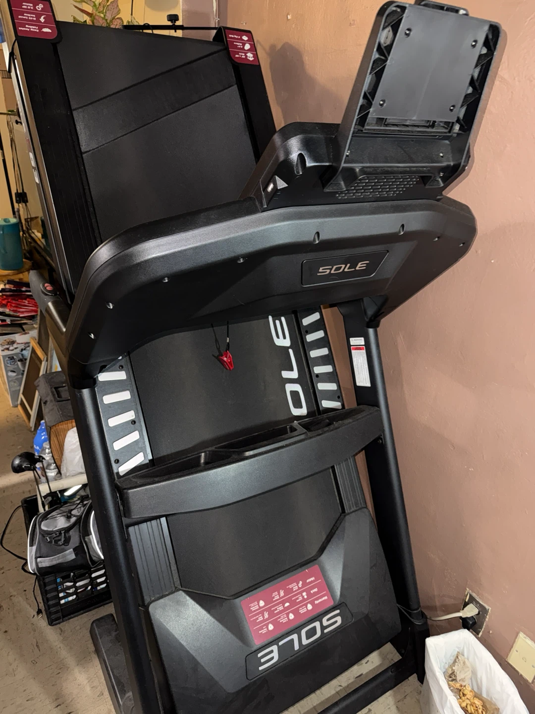 Sole F63 Treadmill - photo 2