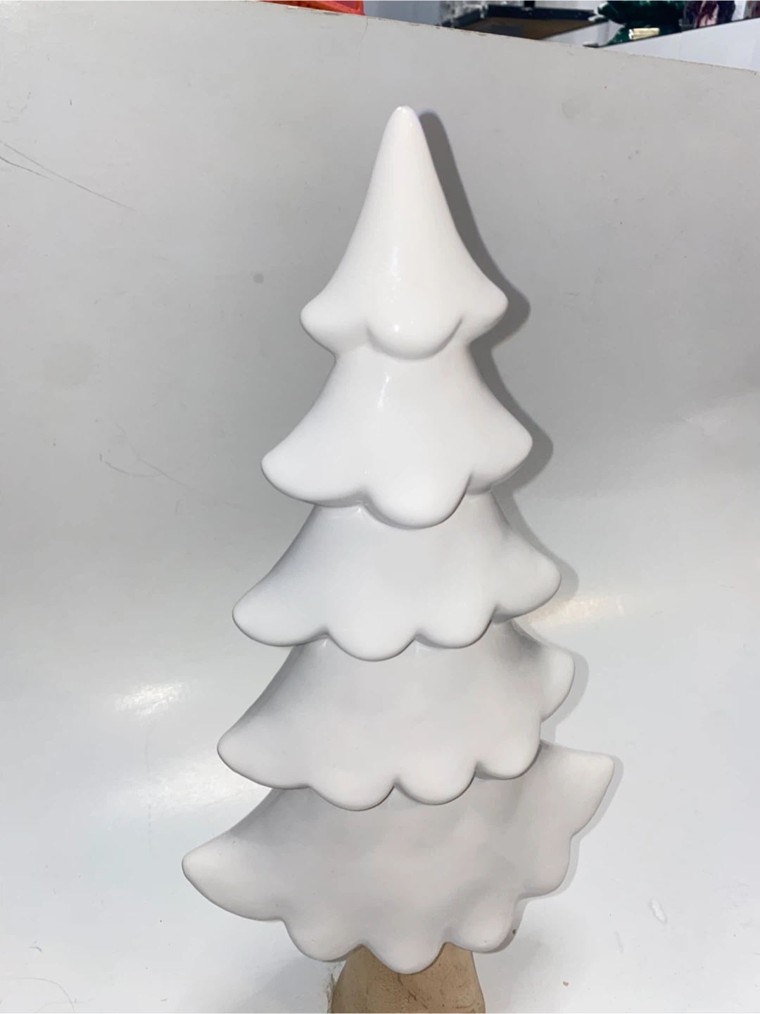 White Ceramic Christmas Tree Decor - photo 2