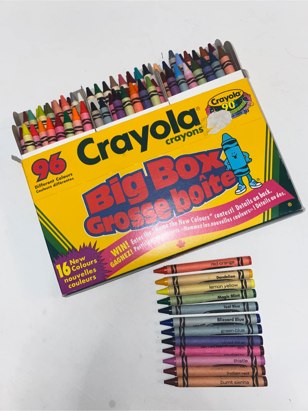 Vintage Discontinued crayona