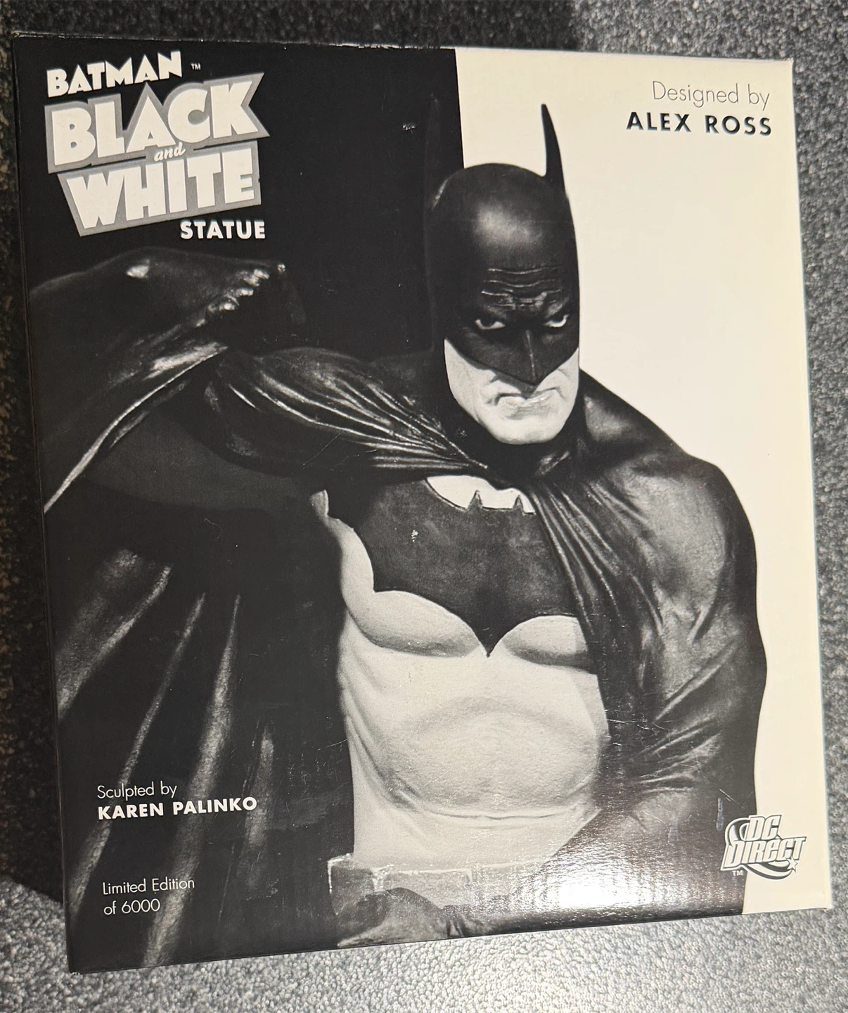 Batman Black and White Statue by Alex Ross - photo 3