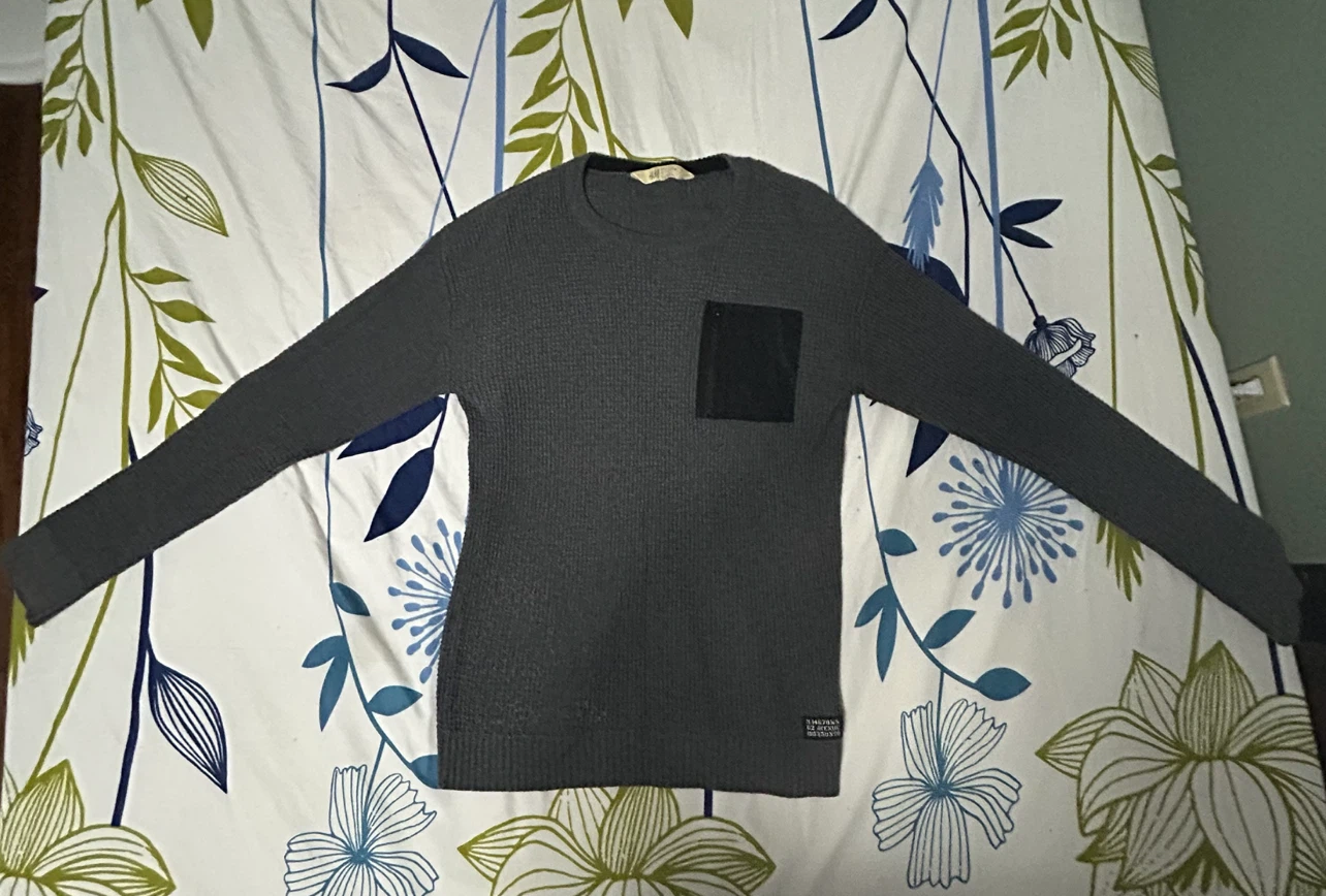 H&M Grey Long Sleeve Sweater - Size S