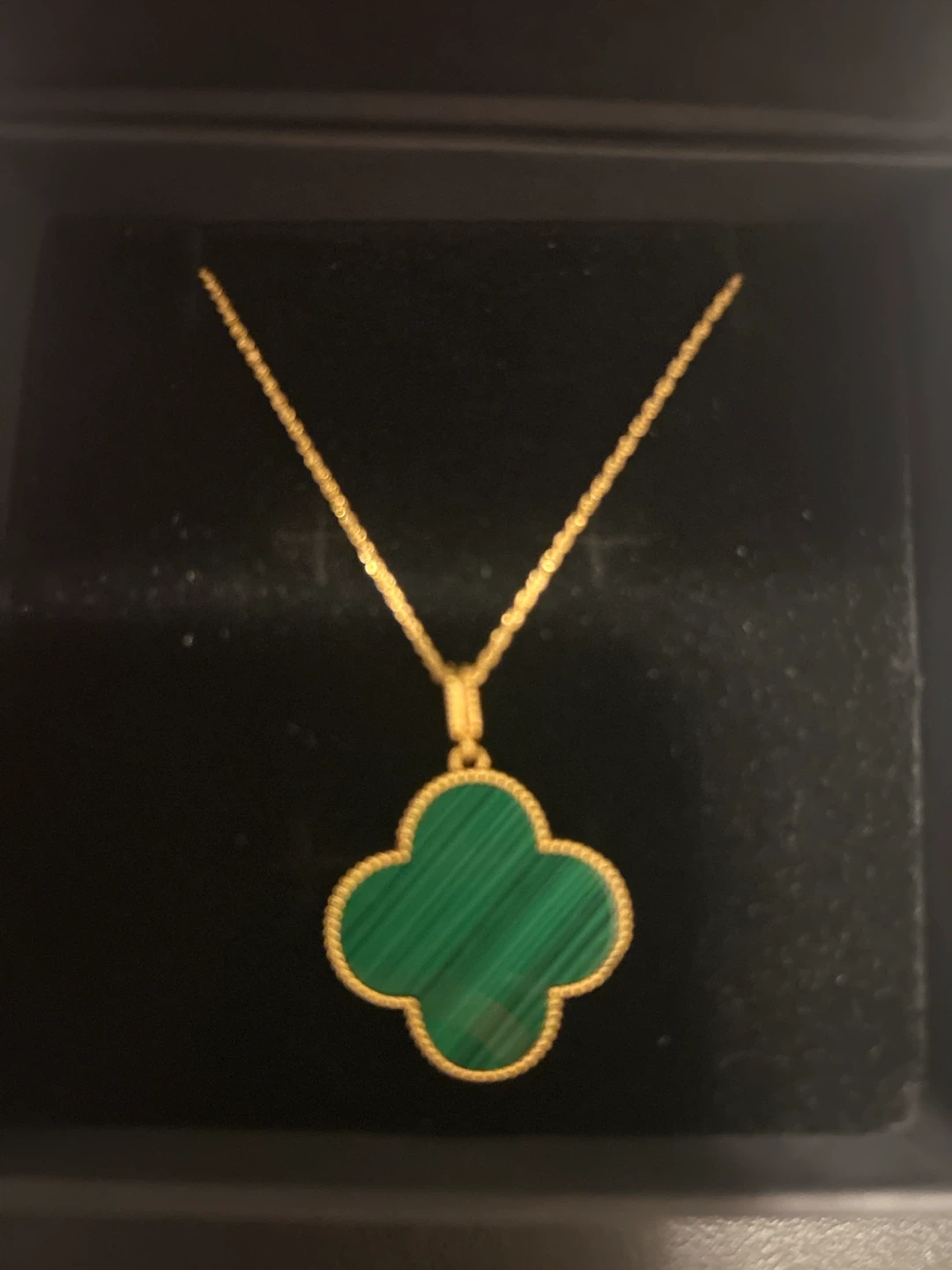 Gold 18k Clover Necklace with Green Pendant