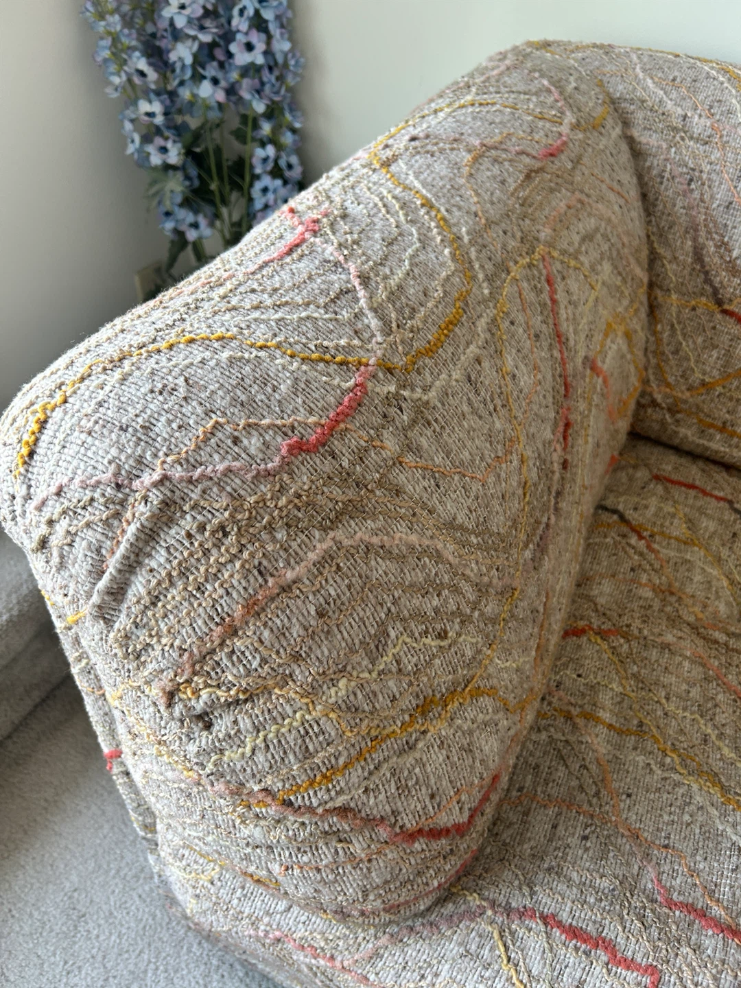 Smallish funky sectional sofa - photo 3
