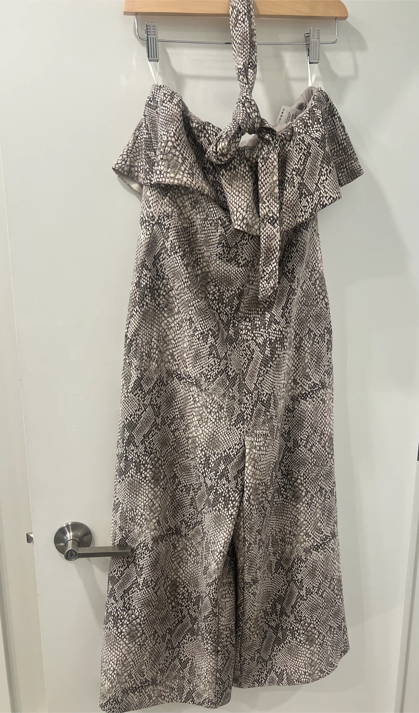 Aritzia Babaton Jumpsuit - Size 6