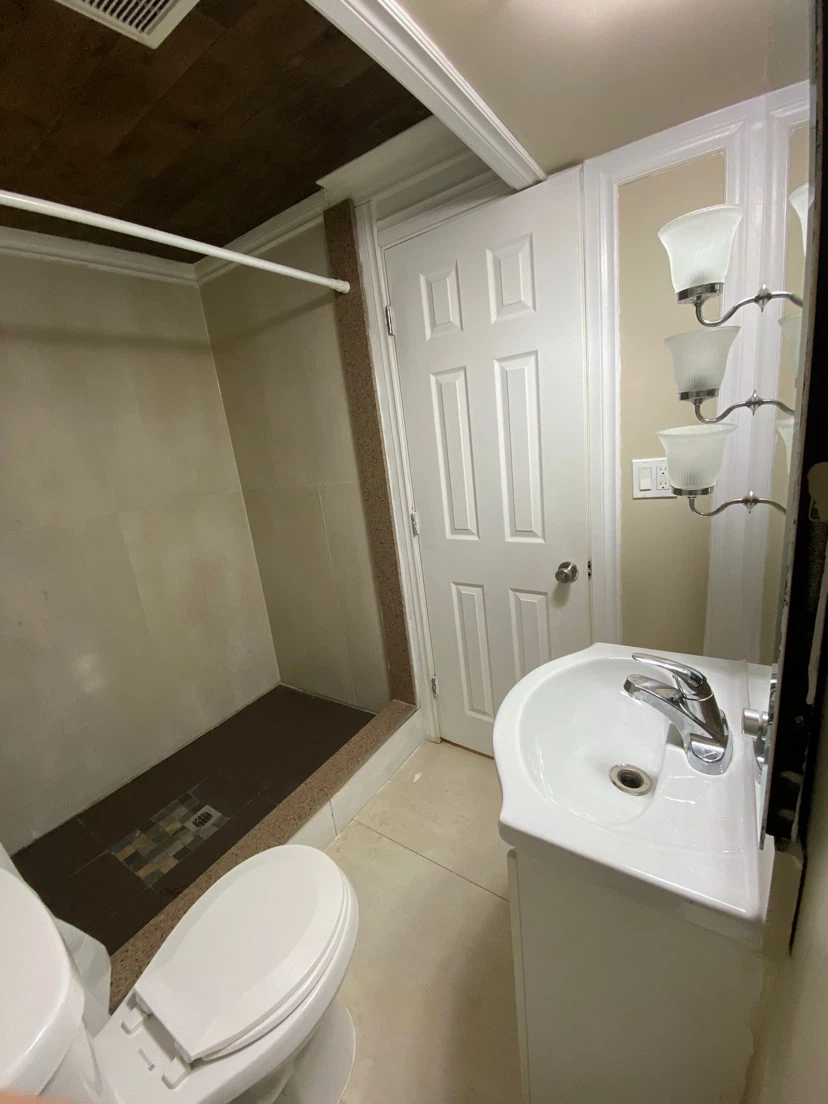 Bedroom and bathroom rental available