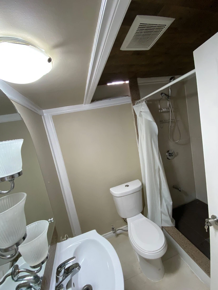 Bedroom and bathroom rental available - photo 2
