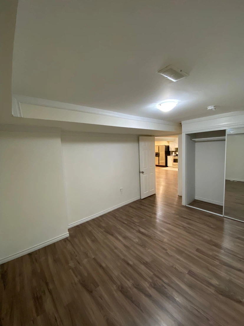 Bedroom and bathroom rental available - photo 3