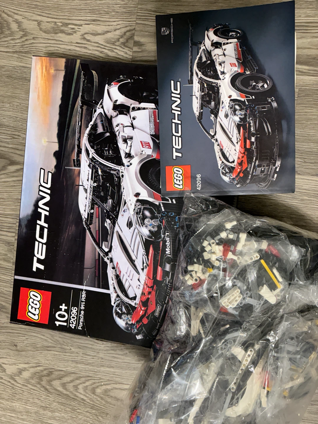 LEGO Technic Porsche 911 RSR Set 42096 - photo 4
