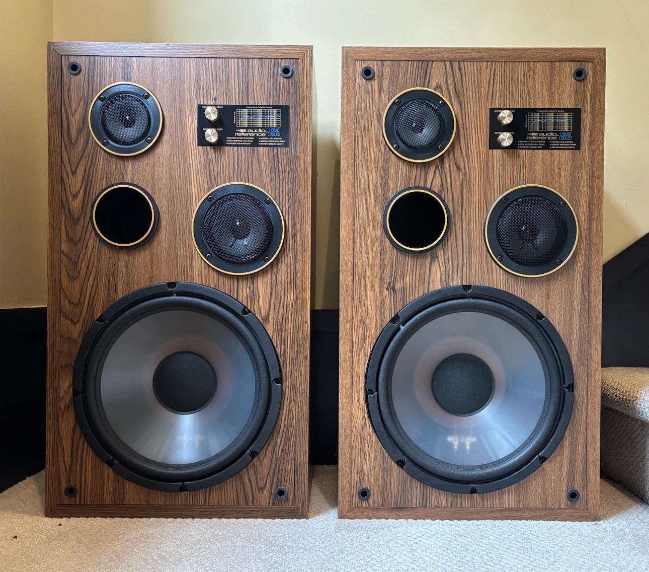 Floor-standing speaker