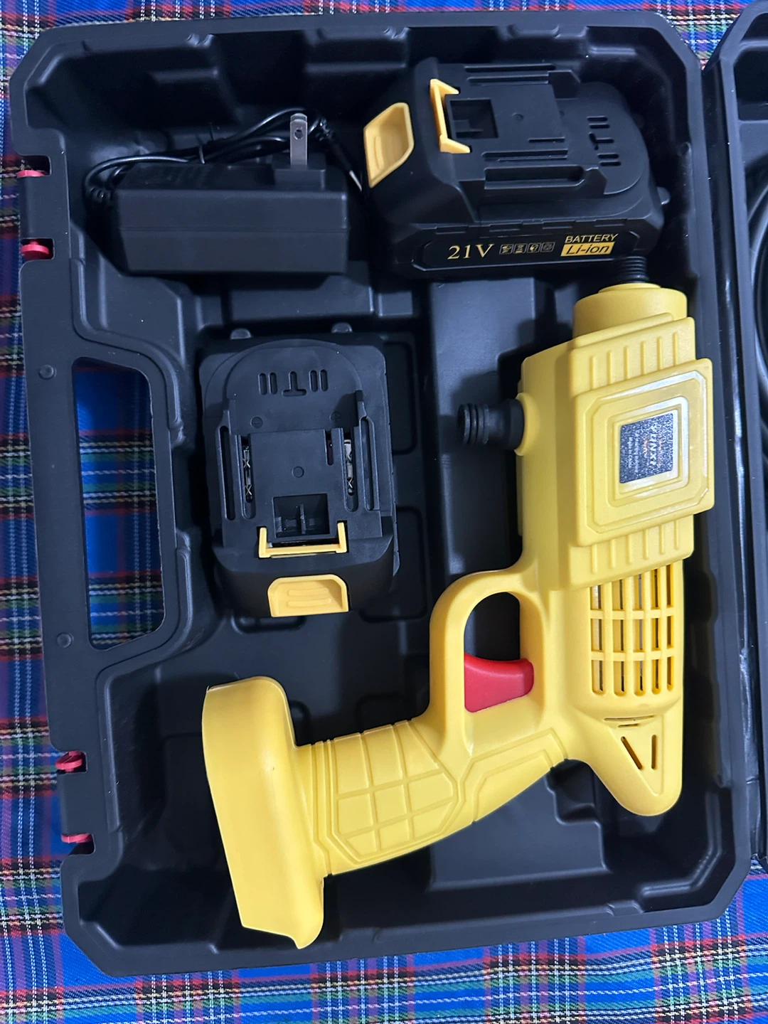 Washer pressure gun with 2 Batteries (BNIB) - photo 2
