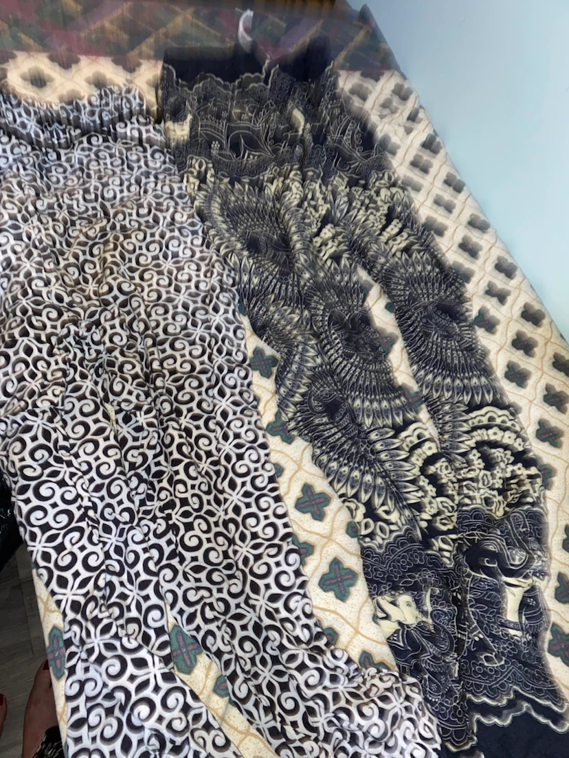 Women's Pants - Various Styles selling each for $5. Size small - photo 2