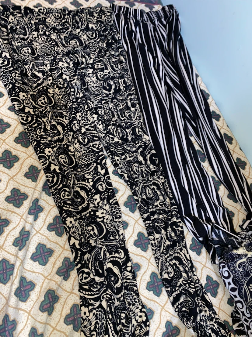 Women's Pants - Various Styles selling each for $5. Size small - photo 3