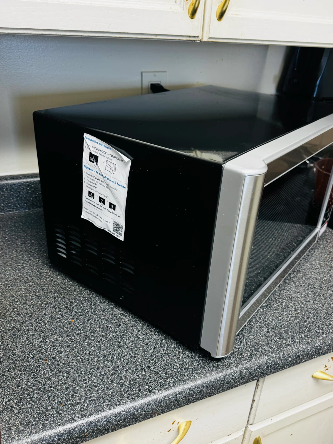 Hamilton Beach Microwave - photo 2