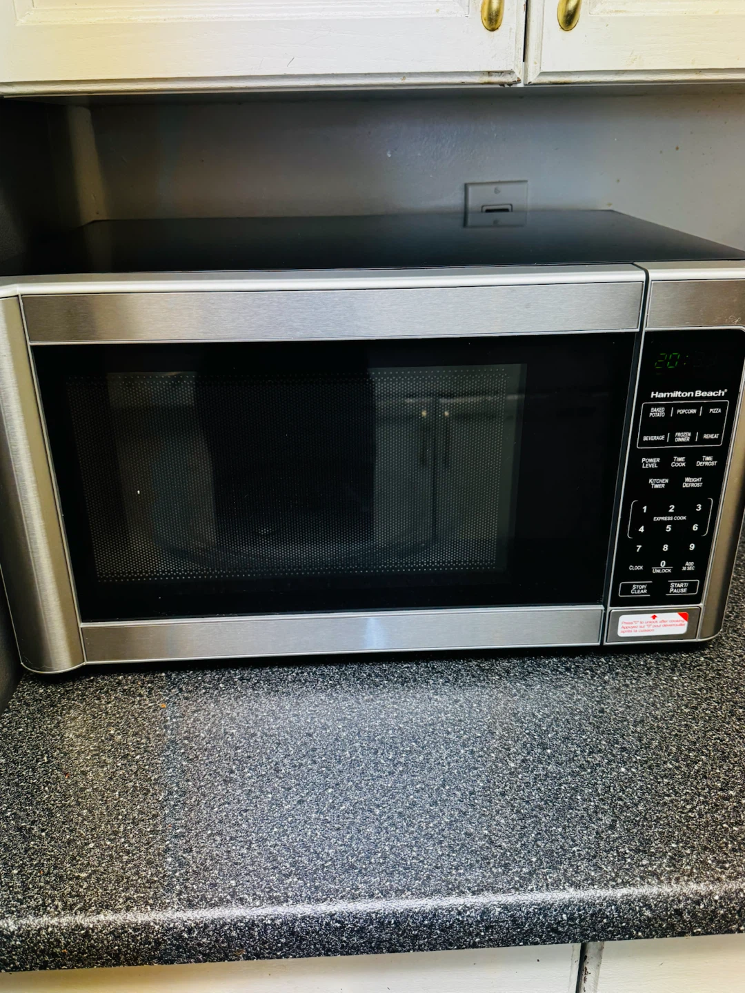 Hamilton Beach Microwave - photo 3
