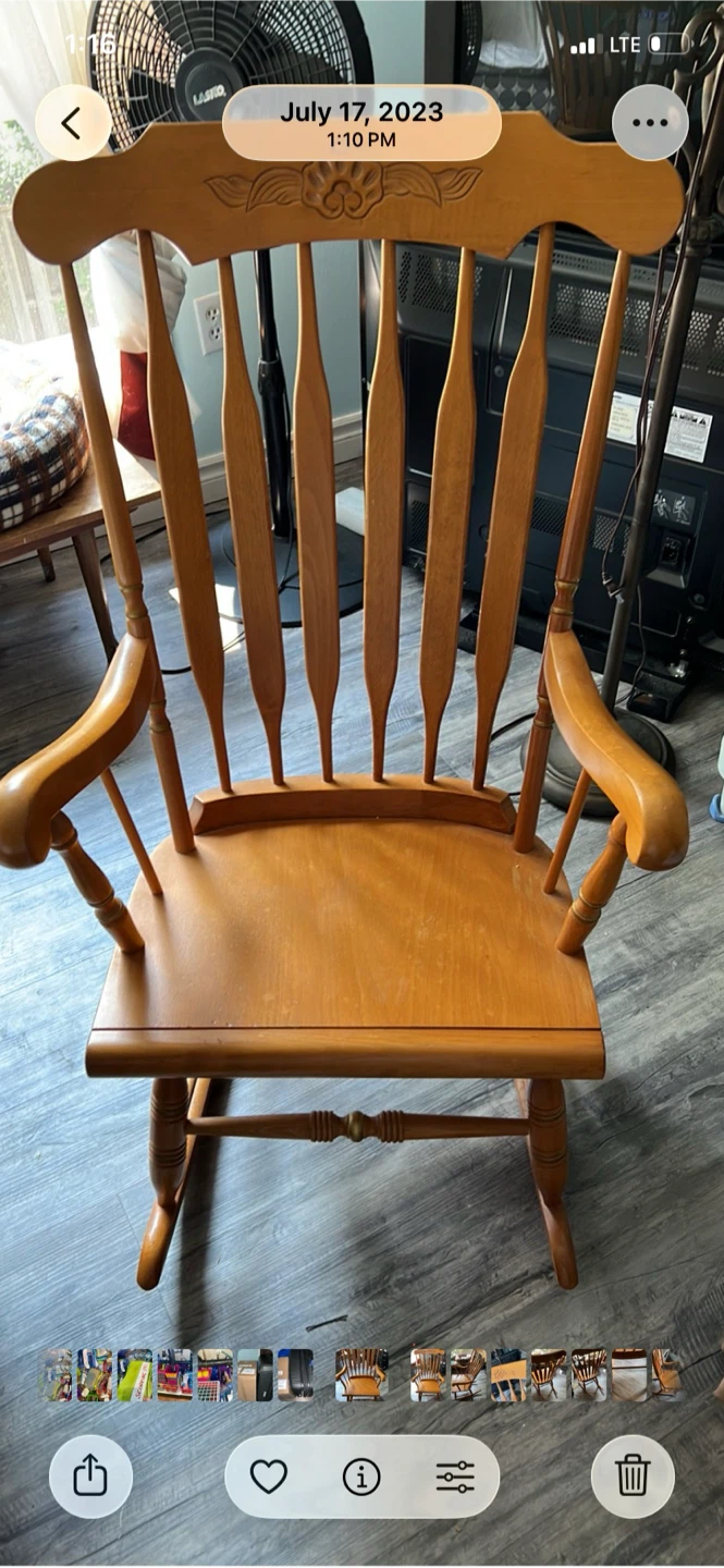 Wooden Rocking Chair - photo 2