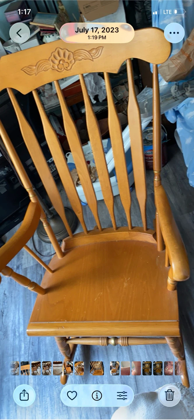Wooden Rocking Chair - photo 4