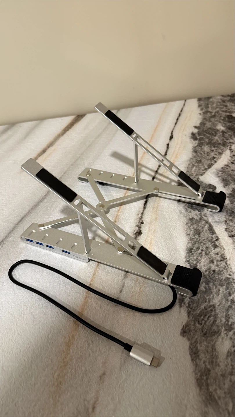 Targus Foldable Aluminum Laptop Stand + USB Hub - photo 4