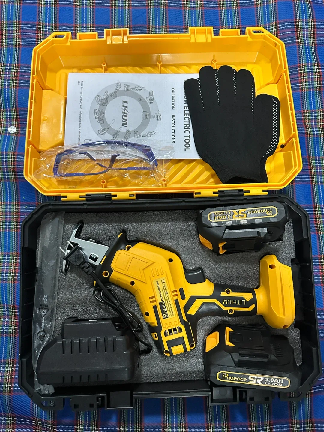 Cordless Reciprocating Saw with 2 Batteries and Case