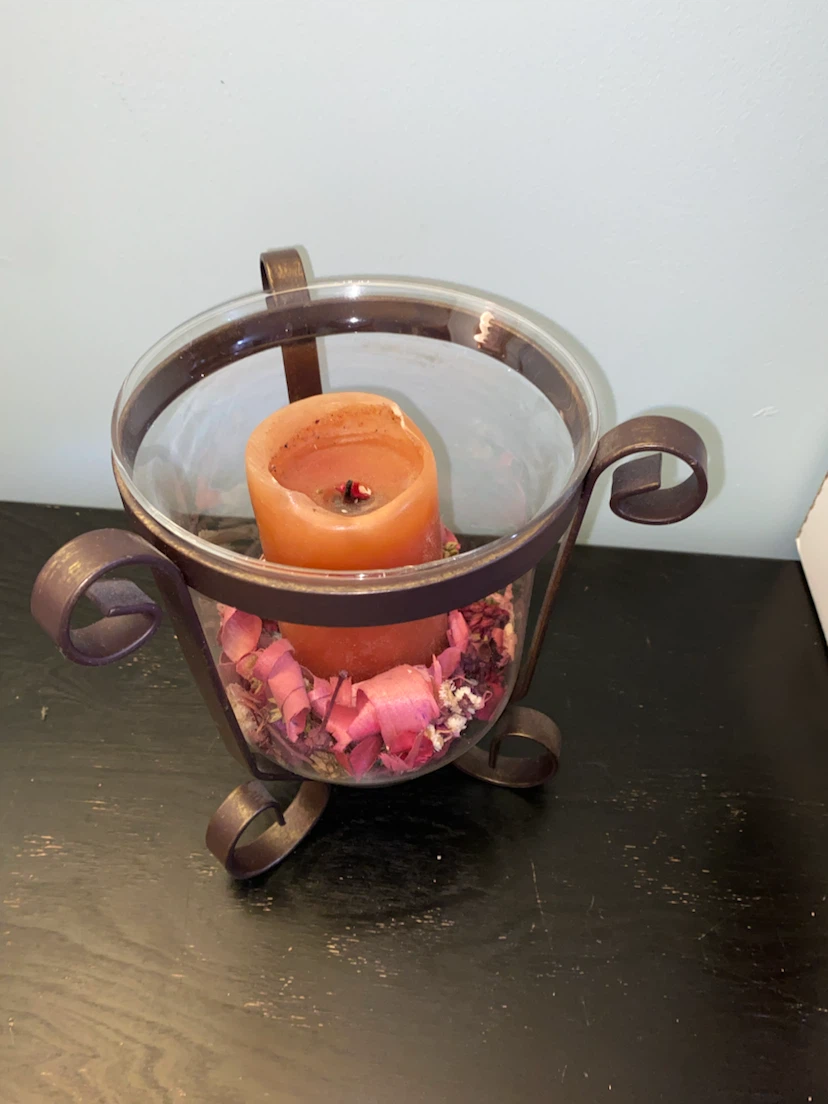 Glass and metal candle holder with potpourri - photo 2