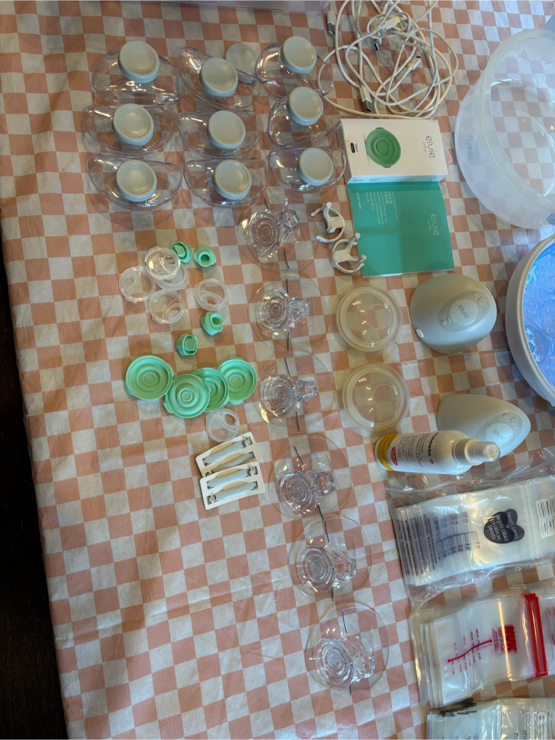Elvie breast pump and accessories - photo 5