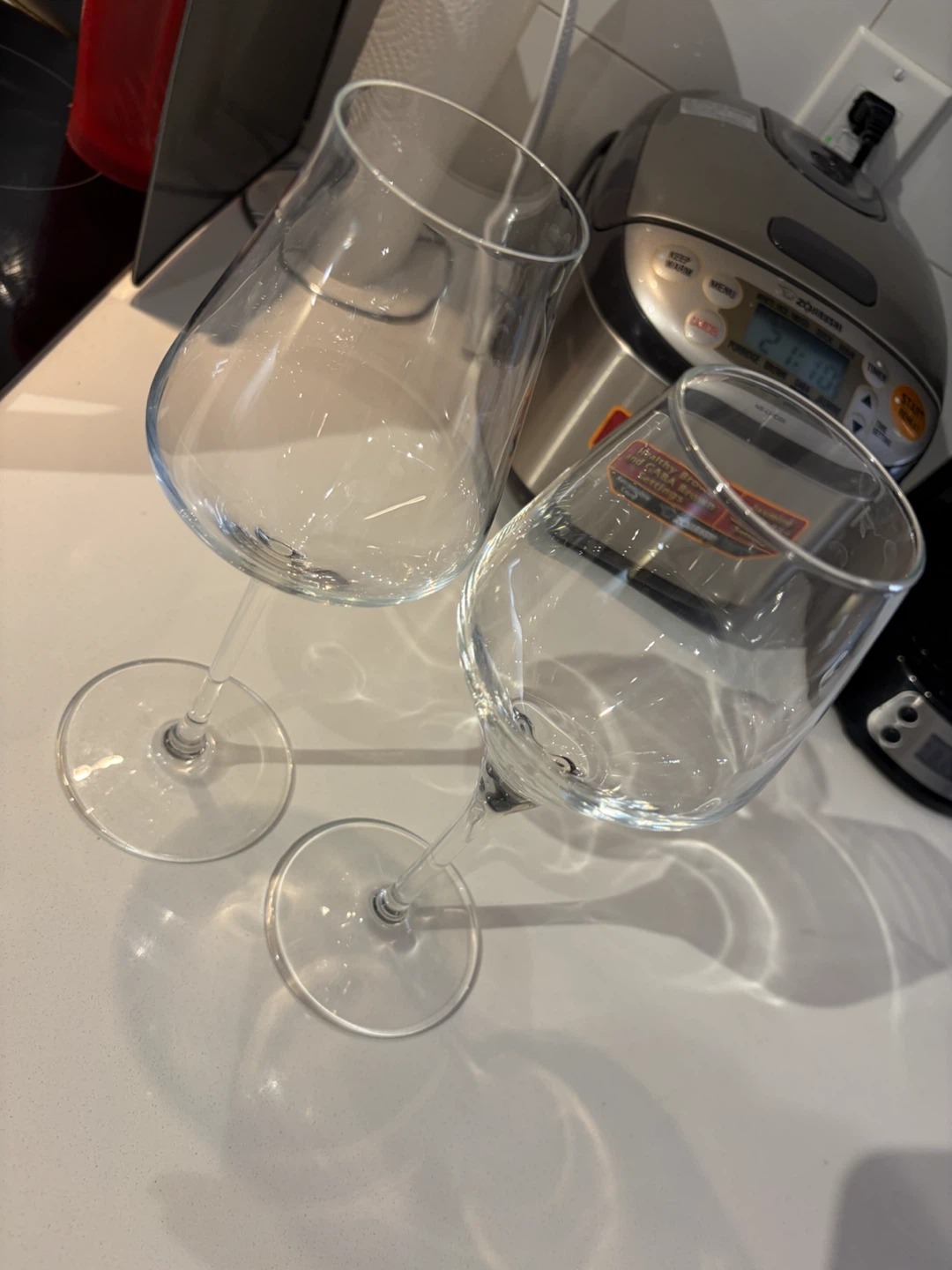 Set of 2 Clear Wine Glasses