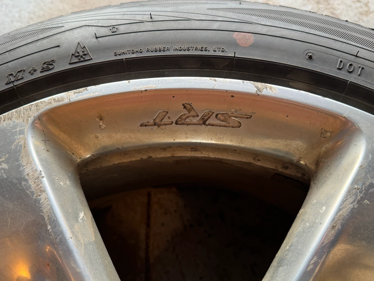 Jeep SRT Rims with Winter Tires X 4 - photo 3