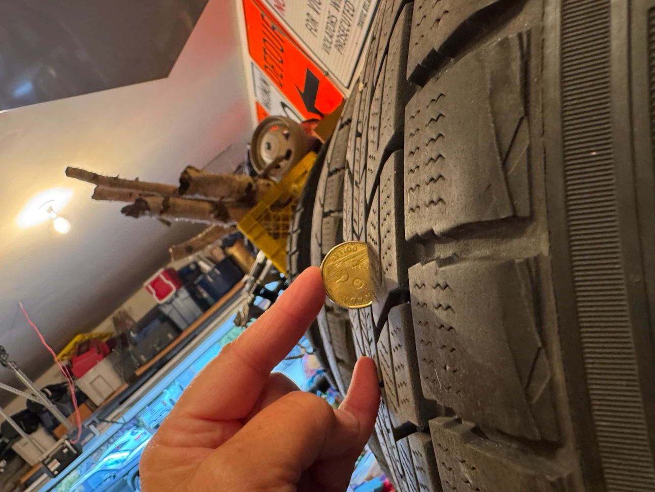 Jeep SRT Rims with Winter Tires X 4 - photo 5