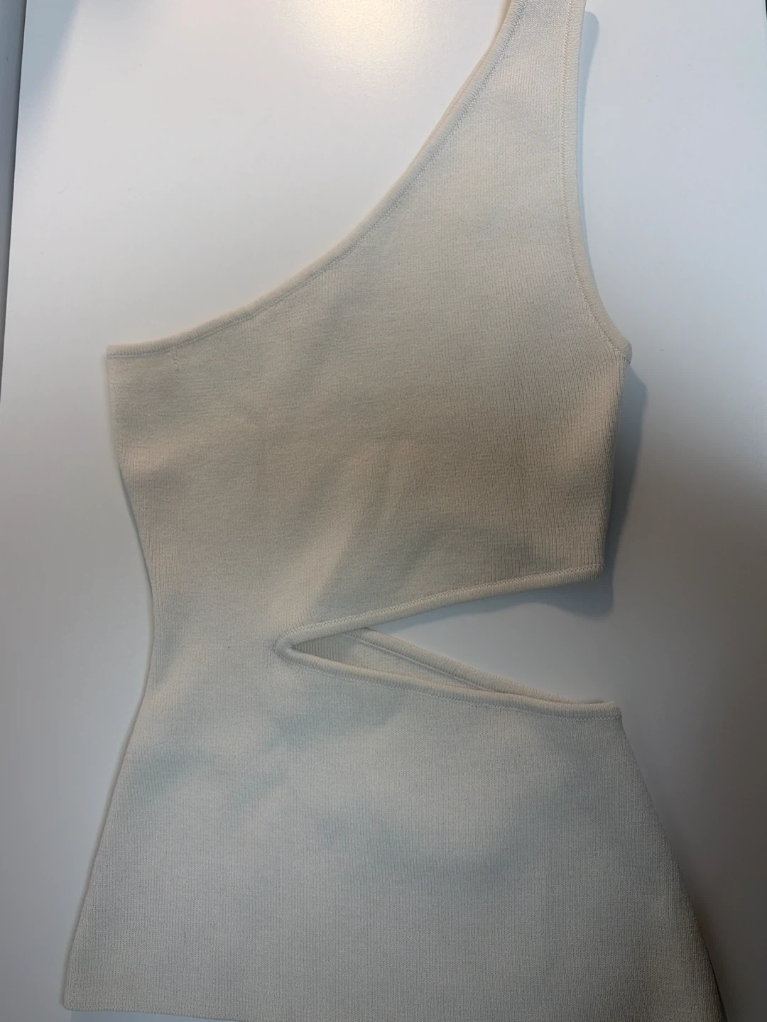 OAK + FORT Cream One Shoulder Cutout Top XXS