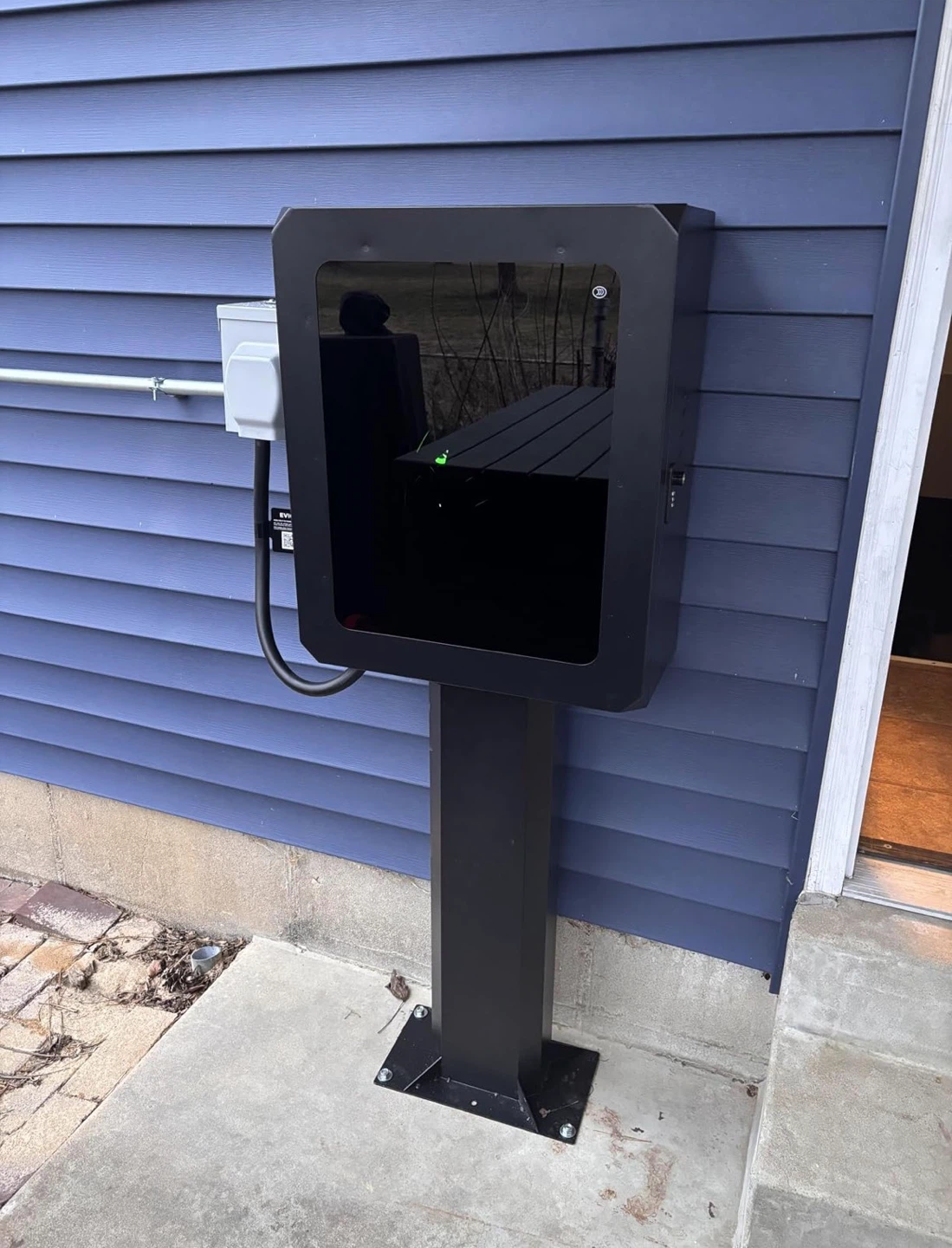 Outdoor EV Charger Pedestal & Protective Box