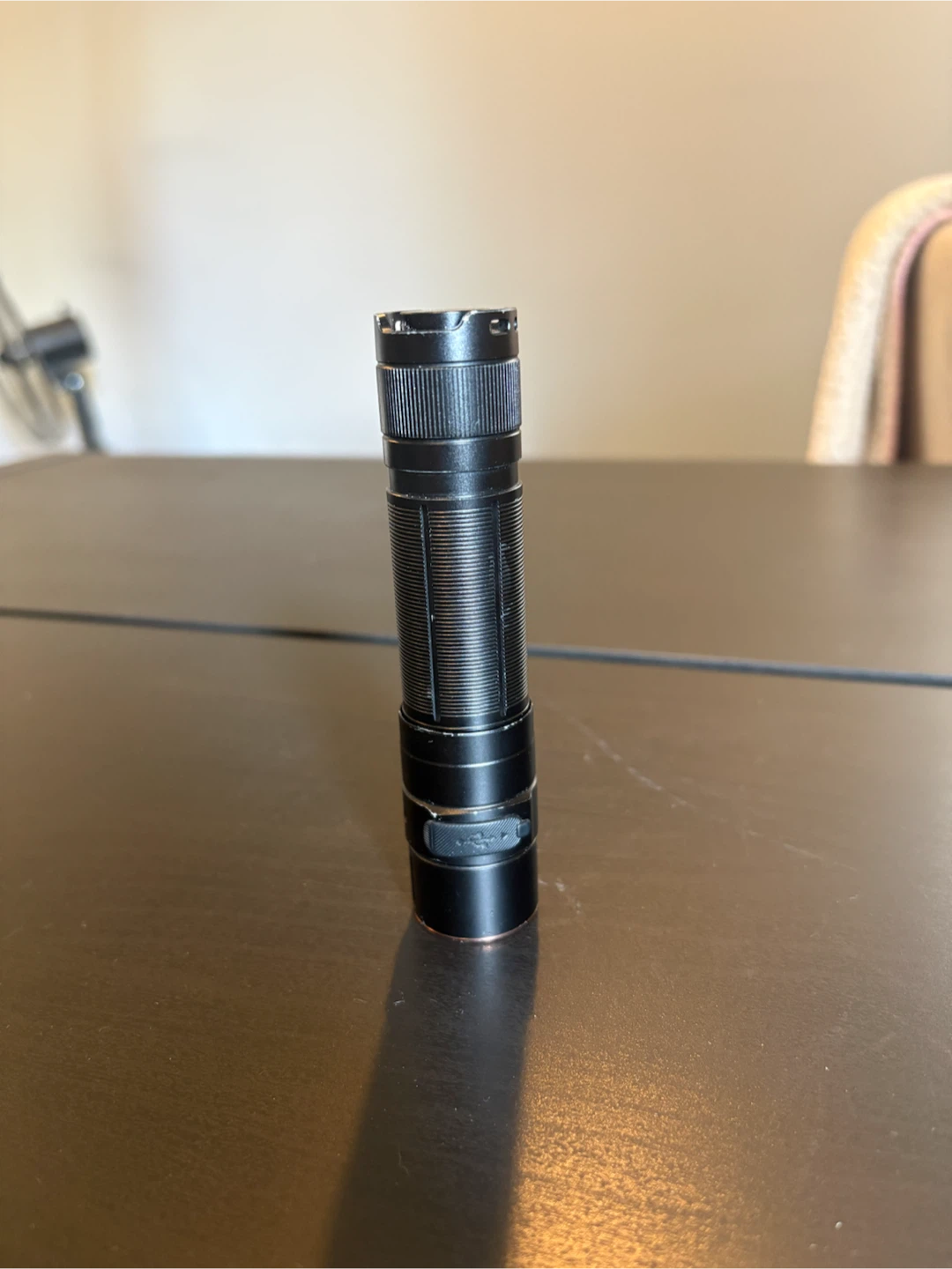 Fenix E35R flashlight - photo 2