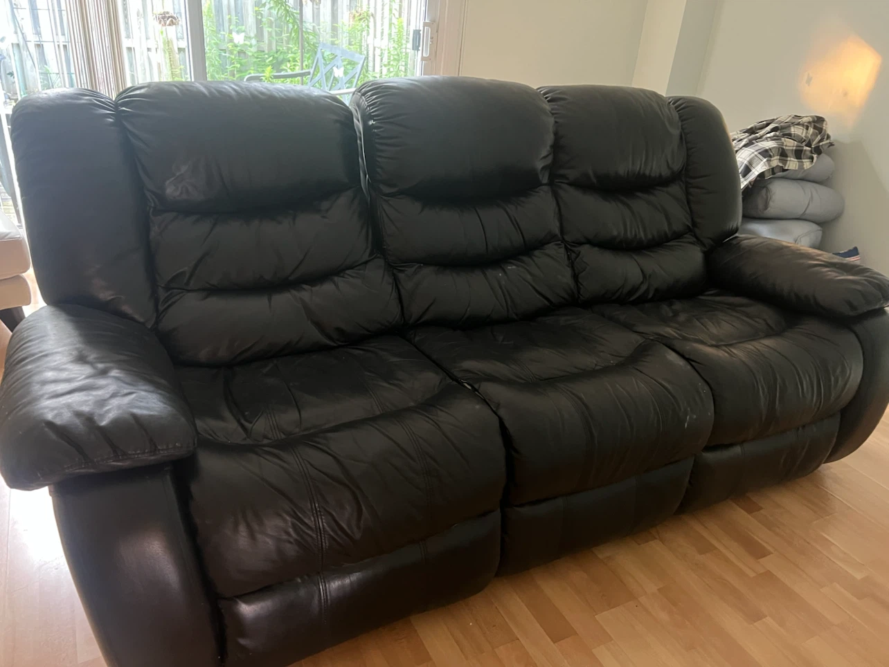 Black Leather Reclining Sofa - photo 4